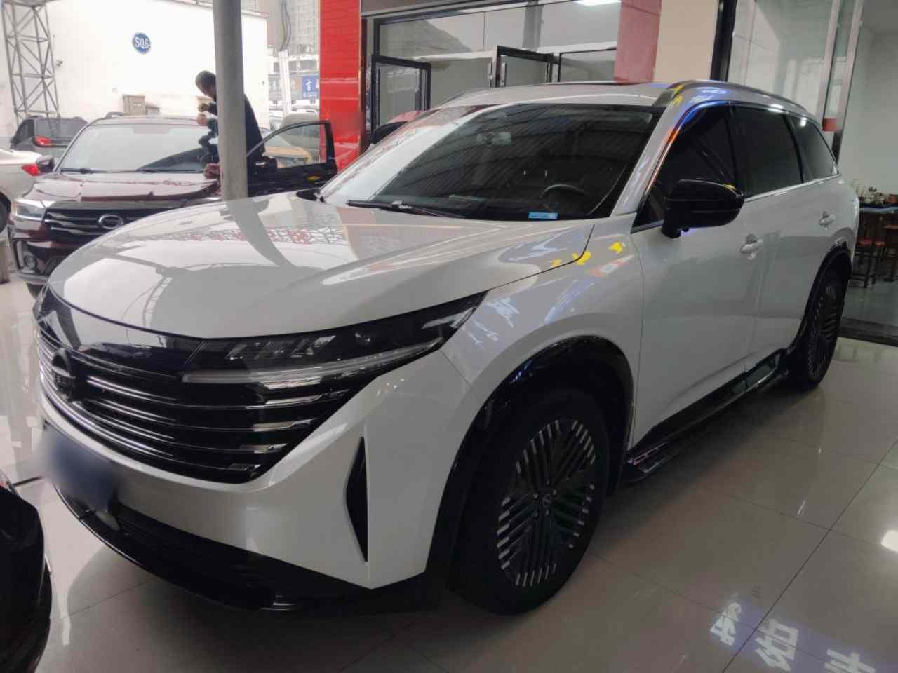 日产 探陆 2024款 380VC-TURBO 四驱智尊版 6座(2)