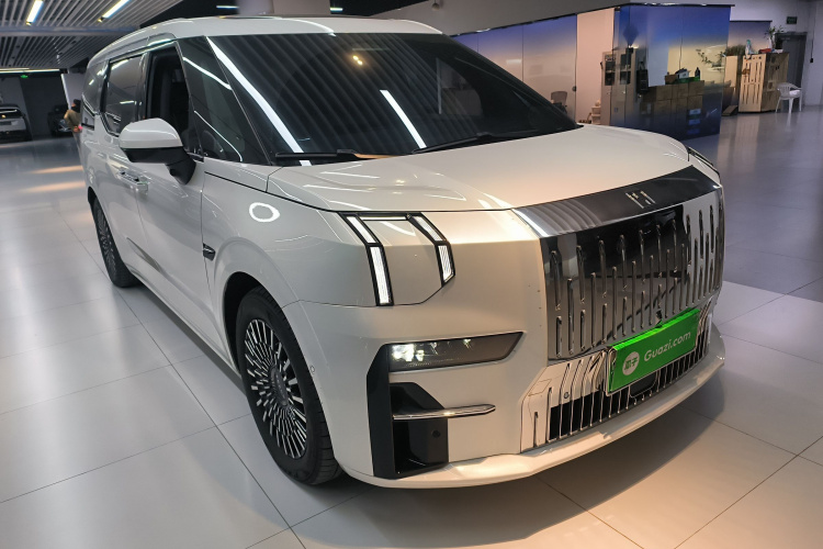 极氪009 2022款 WE版车身外观3