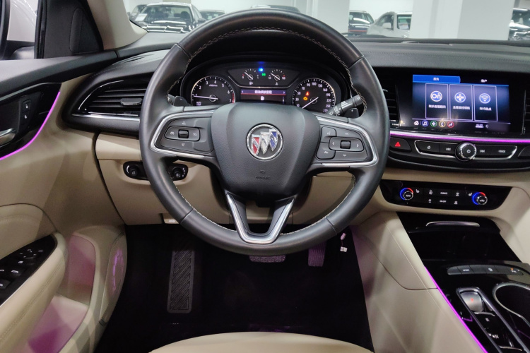 别克 君威 2020款 552T 精英型中控内饰13