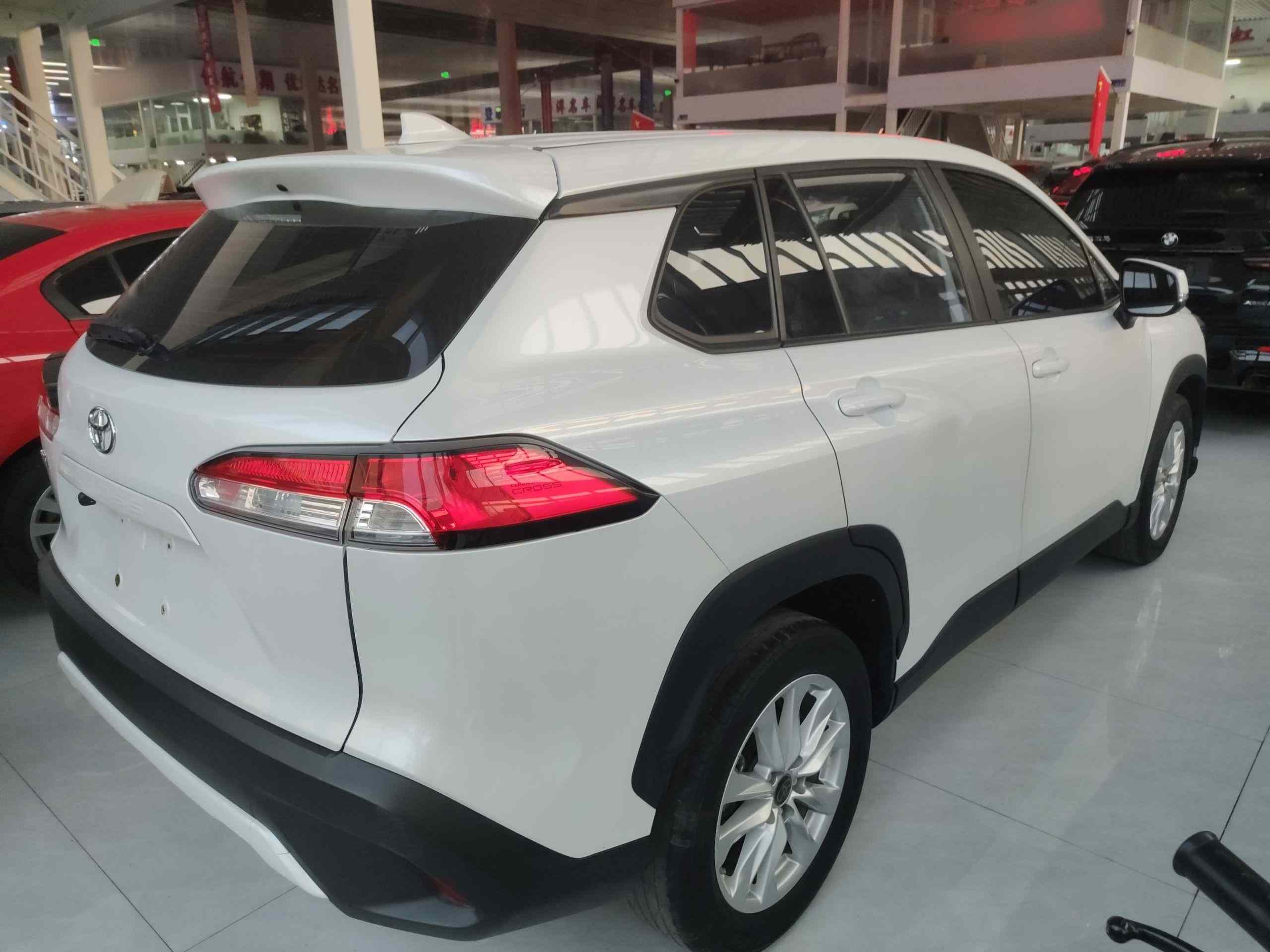 丰田 卡罗拉锐放 2022款 2.0L 精英版(5)