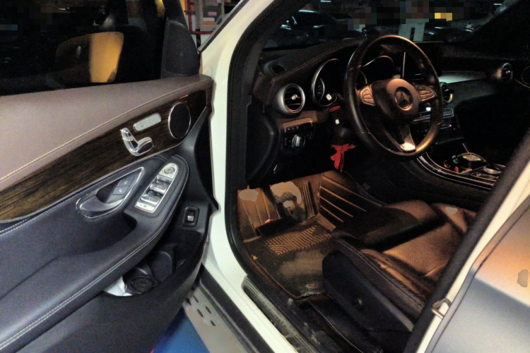 奔驰GLC 2018款 改款 GLC 260 4MATIC 豪华型中控内饰20