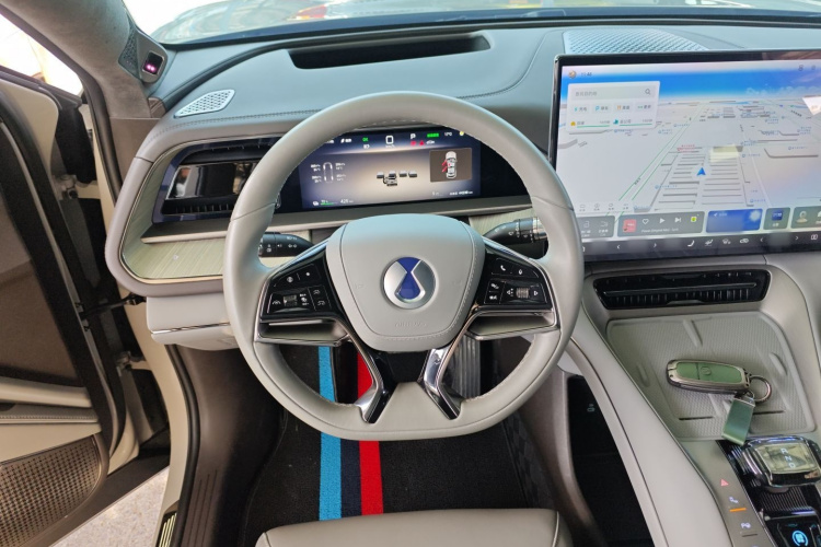 腾势N7 2023款 长续航性能版中控内饰13