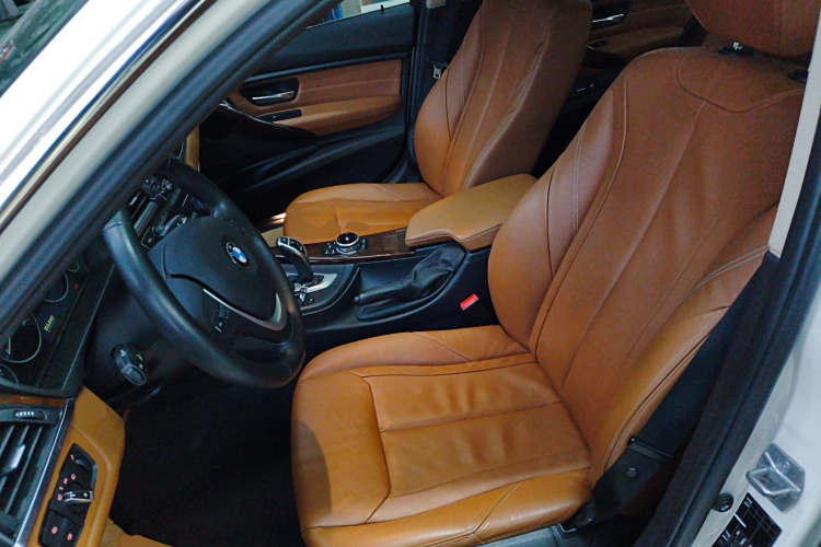 宝马3系 2015款 320Li 超悦版豪华设计套装局部细节19