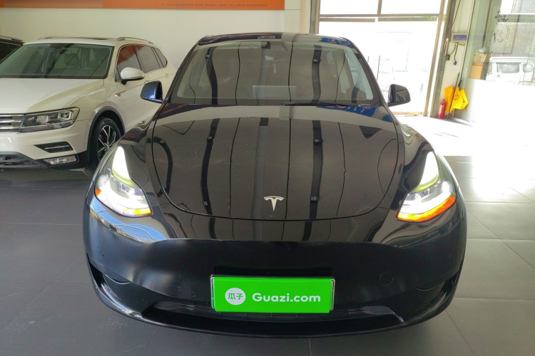 特斯拉 Model Y 2022款 改款 后轮驱动版车身外观2