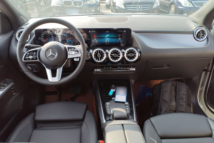 奔驰GLA 2020款 GLA 200中控内饰7002