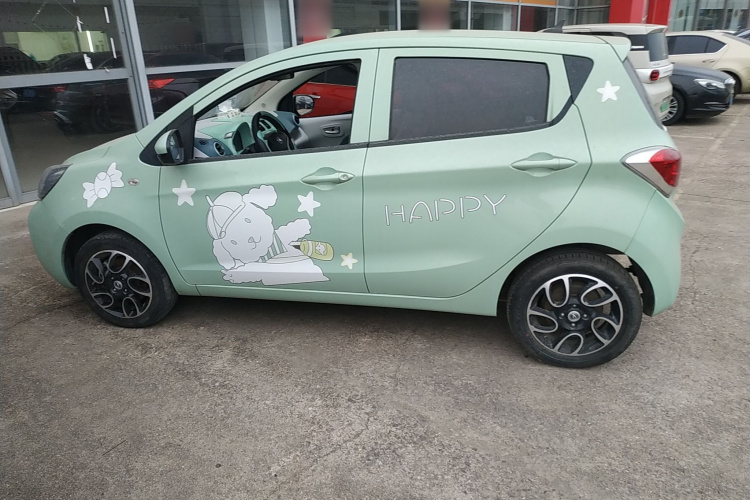 长安欧尚 奔奔E-Star 2021款 国民版 心悦版 磷酸铁锂（31.18kWh）车身外观4