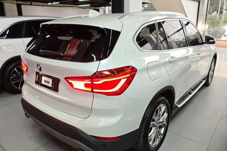 宝马X1 2018款 sDrive20Li 领先型车身外观7