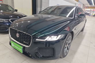 捷豹XFL 2023款 XFL 2.0T P250 两驱精英运动版