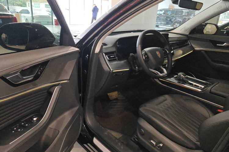 红旗HS5 2023款 2.0T 旗享Pro版中控内饰7003