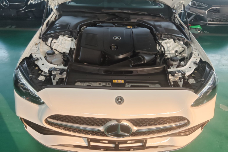 奔驰C级 2024款 改款 C 260 L 运动版机舱底盘24