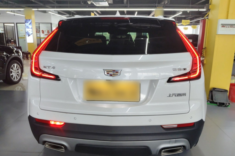 凯迪拉克XT4 2021款 28T 两驱领先型车身外观6