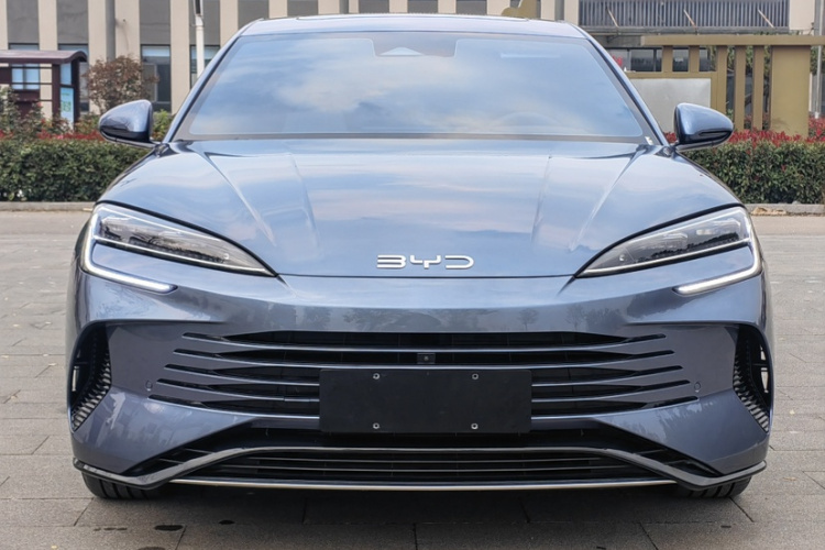 比亚迪 海豹07 DM-i 2025款 DM-i 1.5L 125km 豪华型车身外观6002