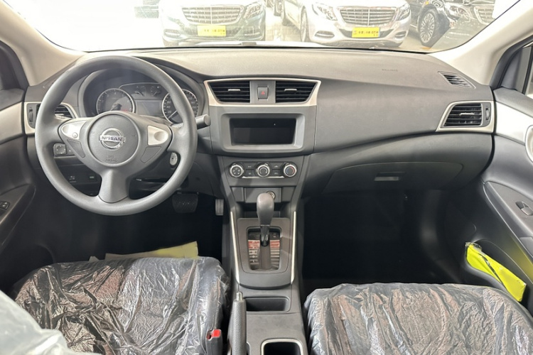 日产 轩逸 2024款 经典 1.6XE CVT舒适版中控内饰7001