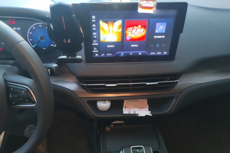 红旗E-QM5 2023款 改款 基础出行版局部细节16