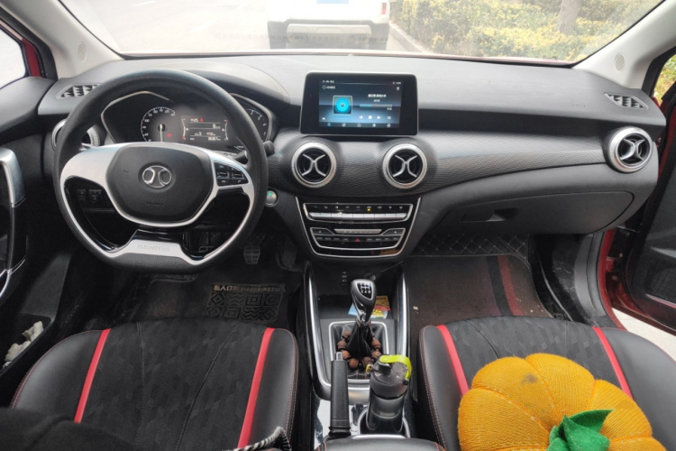 北京汽车 绅宝D50 2019款 1.5L 手动豪华版 国VI中控内饰12