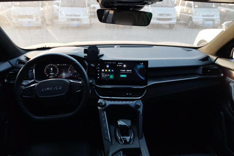 领克06 2023款 Remix 1.5T Hero中控内饰7002