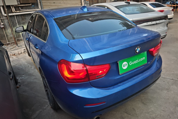 宝马1系 2018款 改款 118i 运动型车身外观4