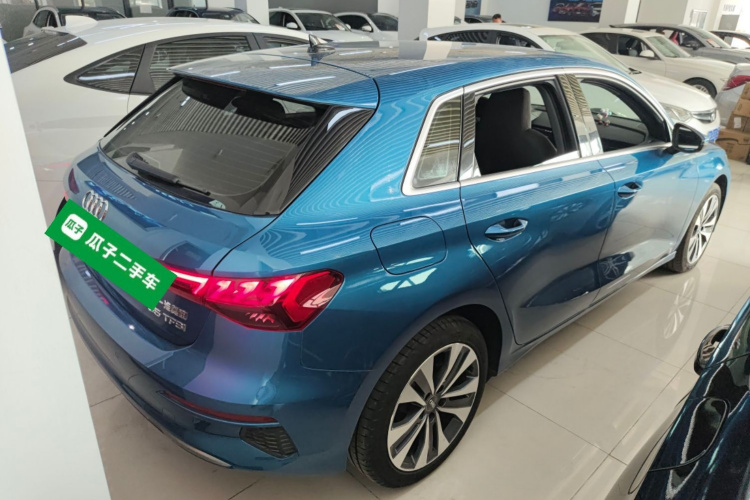 奥迪A3 2021款 Sportback 35 TFSI 进取致雅型车身外观7