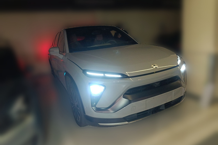 蔚来ES6 2020款 610KM 签名版车身外观3