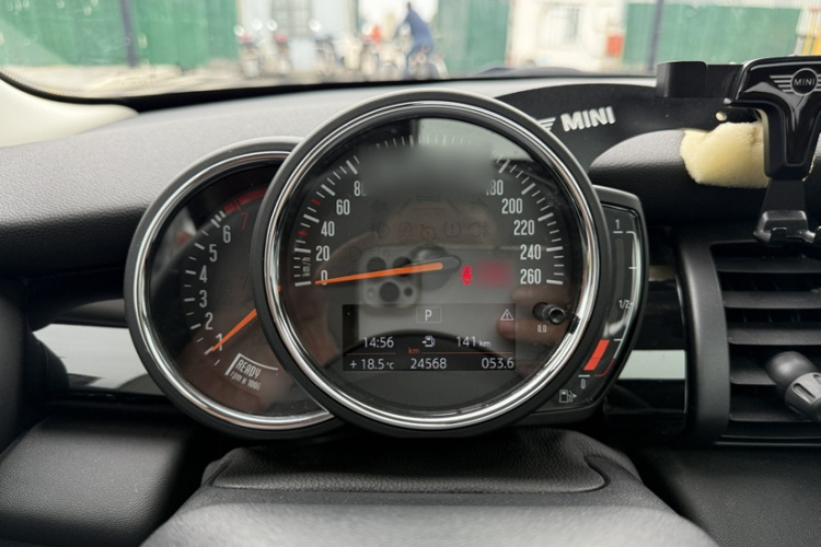 MINI 2019款 1.5T ONE PLUS局部细节14