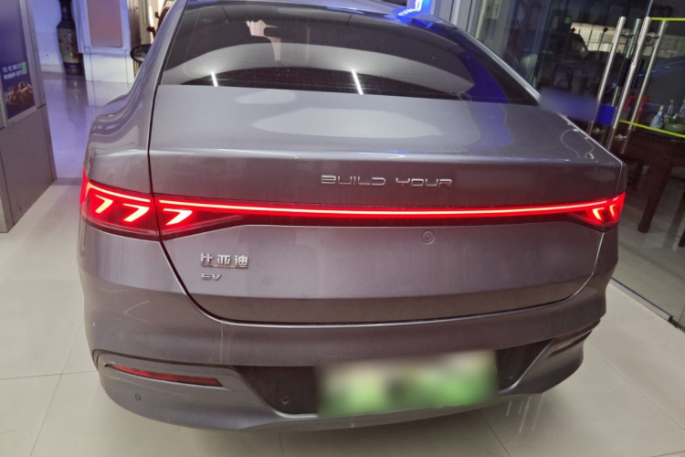 比亚迪 秦PLUS 2024款 荣耀版 EV 510KM领先型车身外观6