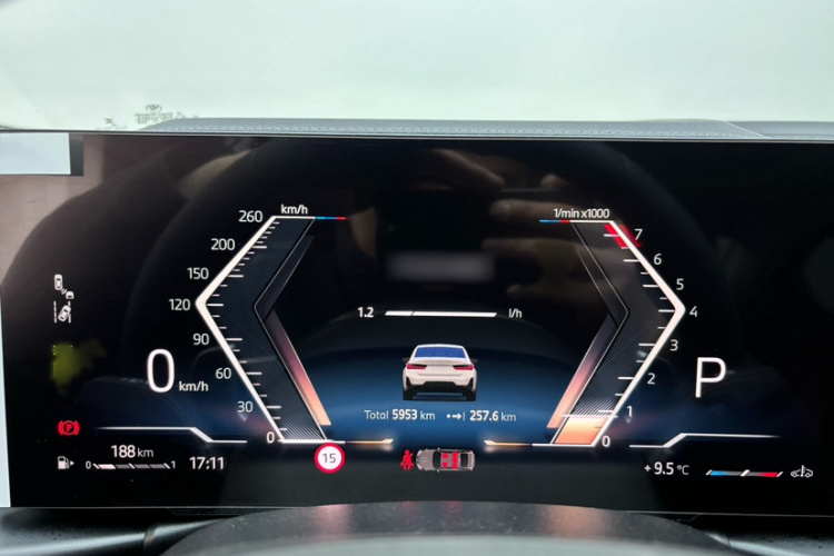 宝马3系 2025款 330Li M运动曜夜套装局部细节14