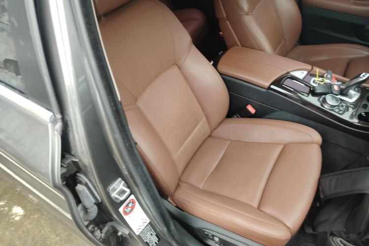 宝马5系 2015款 535Li 领先型局部细节41