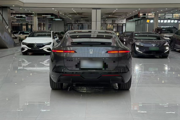 阿维塔12 2025款 Ultra增程版车身外观6005