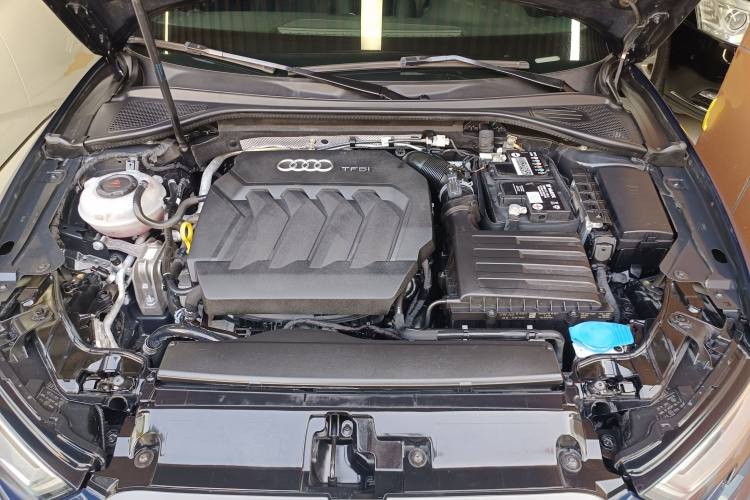 奥迪A3(进口) 2017款 Cabriolet 40 TFSI机舱底盘24