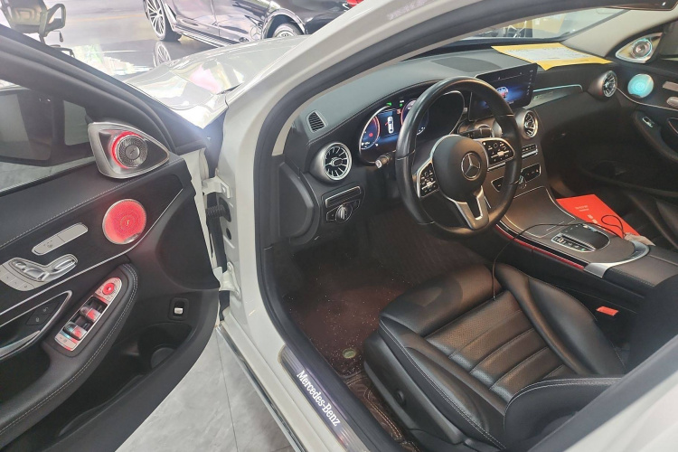 奔驰C级 2021款 C 260 L中控内饰7002