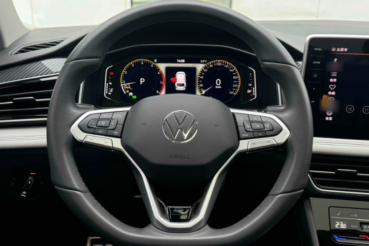 大众 途观L 2024款 出众款 330TSI 自动两驱R-Line龙耀版中控内饰7006