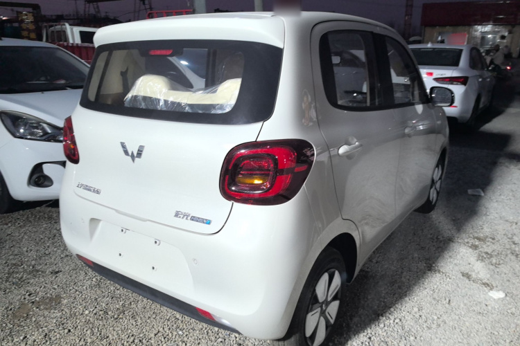 五菱汽车 宏光MINIEV 2025款 四门版 进阶款车身外观7