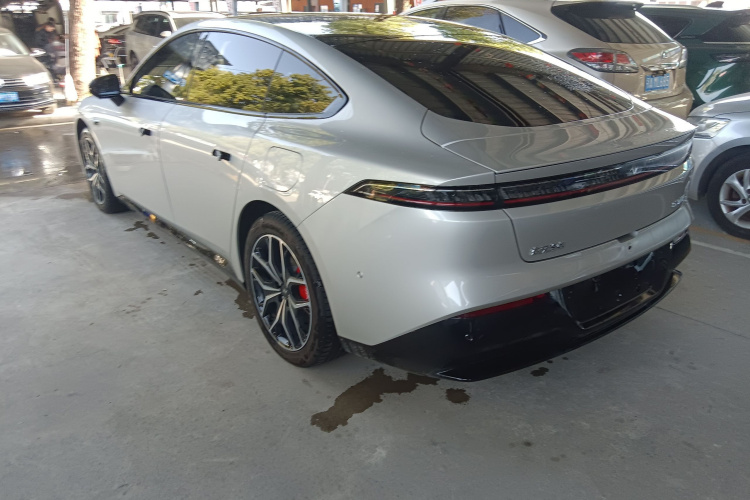 东风奕派 eπ007 2025款 纯电 565四驱Max领航版车身外观4