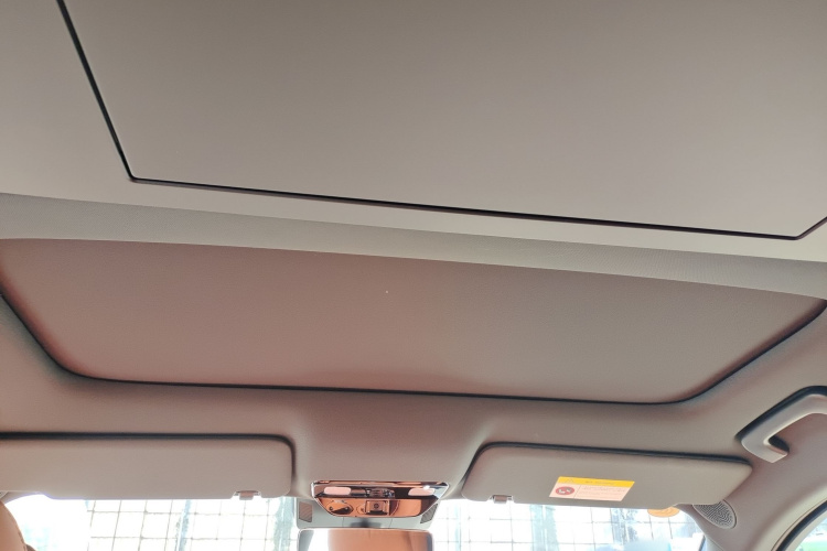 理想汽车 理想L9 2025款 Ultra 智能焕新版中控内饰22