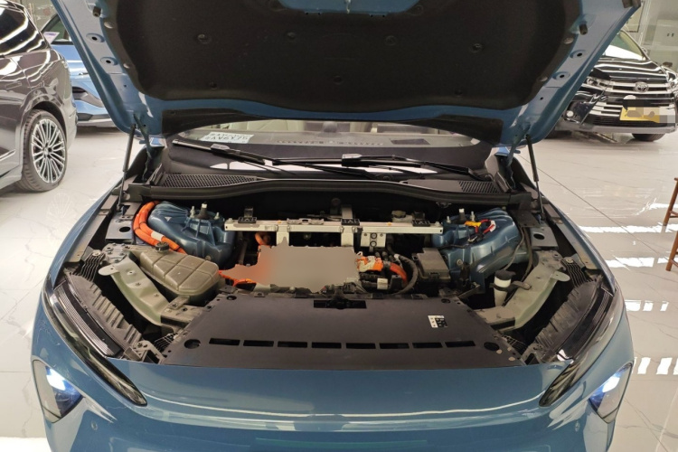 蔚来ET7 2022款 100kWh 首发版机舱底盘24