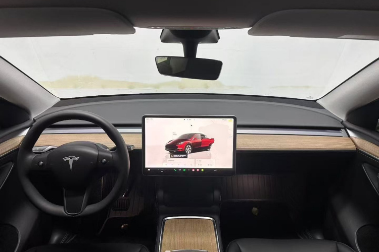 特斯拉 Model Y 2022款 后轮驱动版中控内饰12