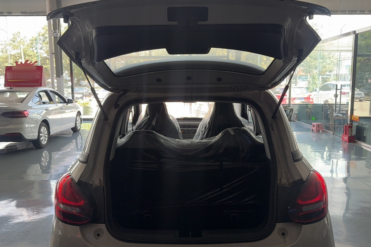 五菱汽车 五菱缤果 2024款 203km 轻享款中控内饰7012