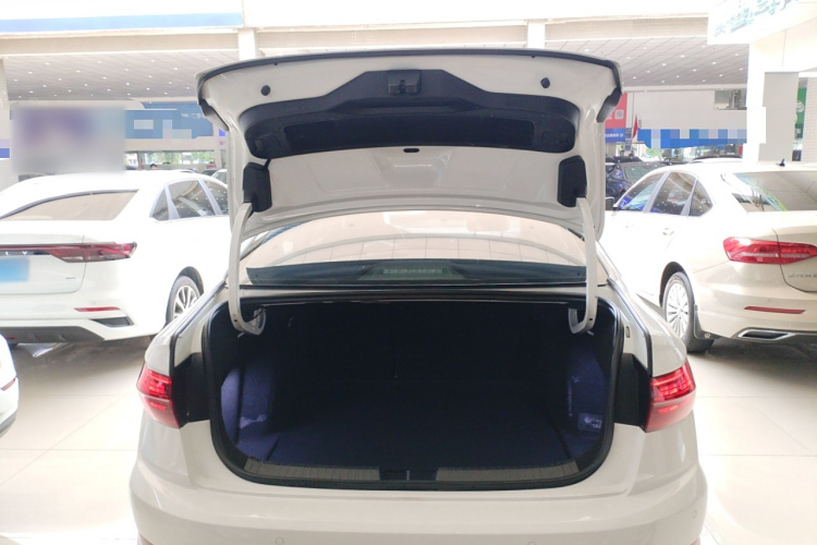 大众 速腾 2021款 200TSI 手动超越版中控内饰23