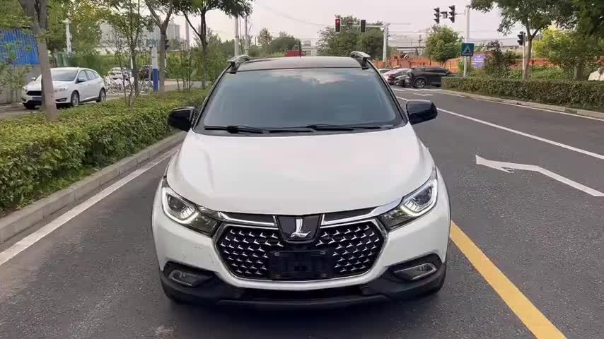 纳智捷 U5 SUV 2017款 1.6L 手动名士版实拍1