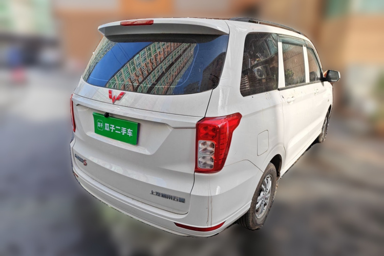五菱汽车 五菱宏光 2019款 1.5L S标准型国VI LAR车身外观7
