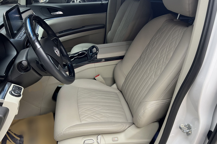 别克GL8 2023款 陆上公务舱 舒适型中控内饰7005