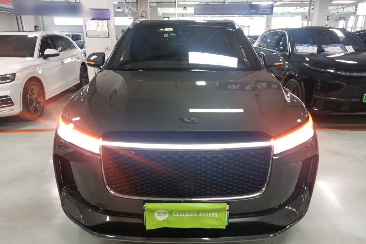 理想汽车 理想ONE 2021款 增程6座版车身外观2