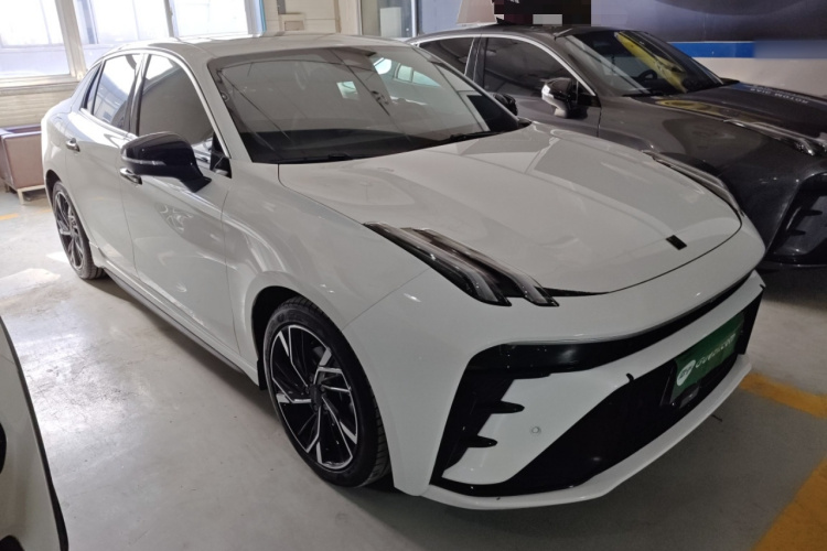 领克03 2023款 1.5TD DCT劲Pro车身外观3