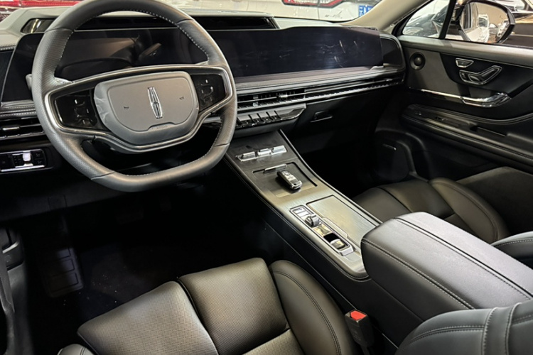 林肯 冒险家 2024款 2.0T 四驱尊耀版中控内饰7001