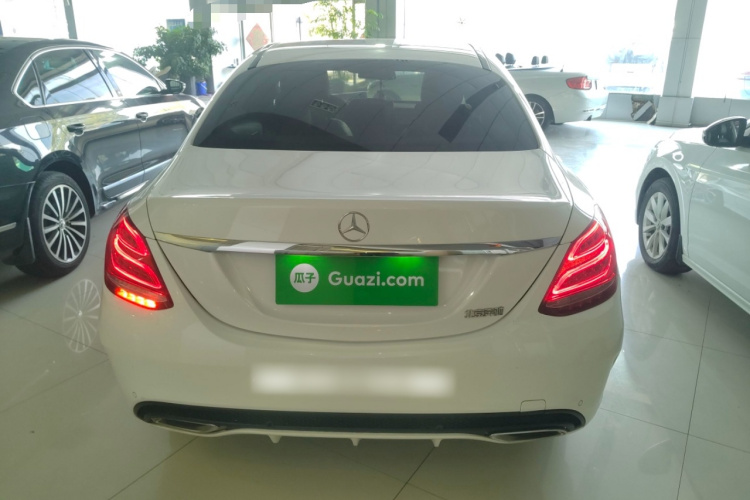 奔驰C级 2018款 C 180 L 时尚型运动版车身外观6