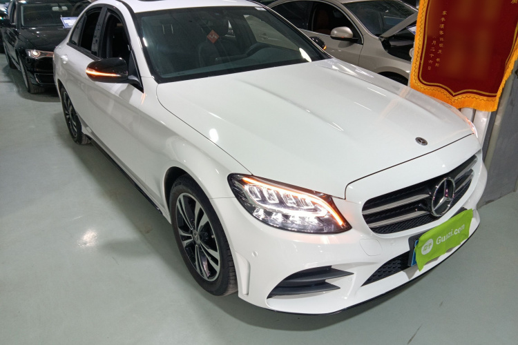 奔驰C级 2019款 C 260 运动版车身外观3