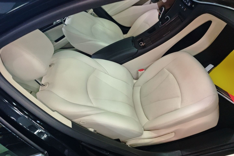 别克 君越 2019款 28T 精英型局部细节41