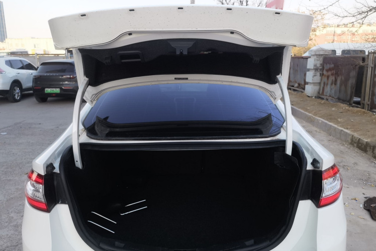 福特 蒙迪欧 2013款 1.5L GTDi180时尚型机舱底盘23