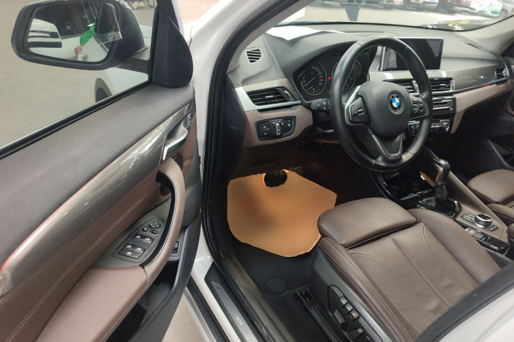 宝马X1 2016款 sDrive20Li 豪华型中控内饰20