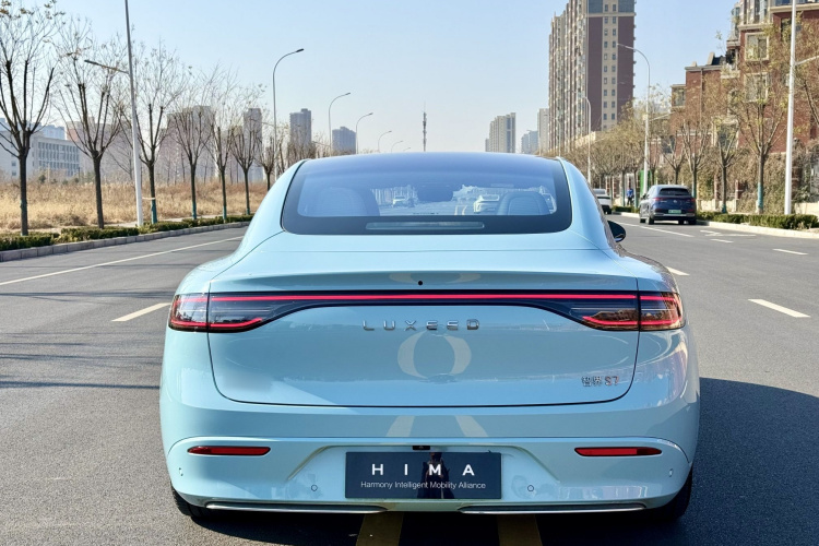 鸿蒙智行 智界S7 2025款 855km Max车身外观6004